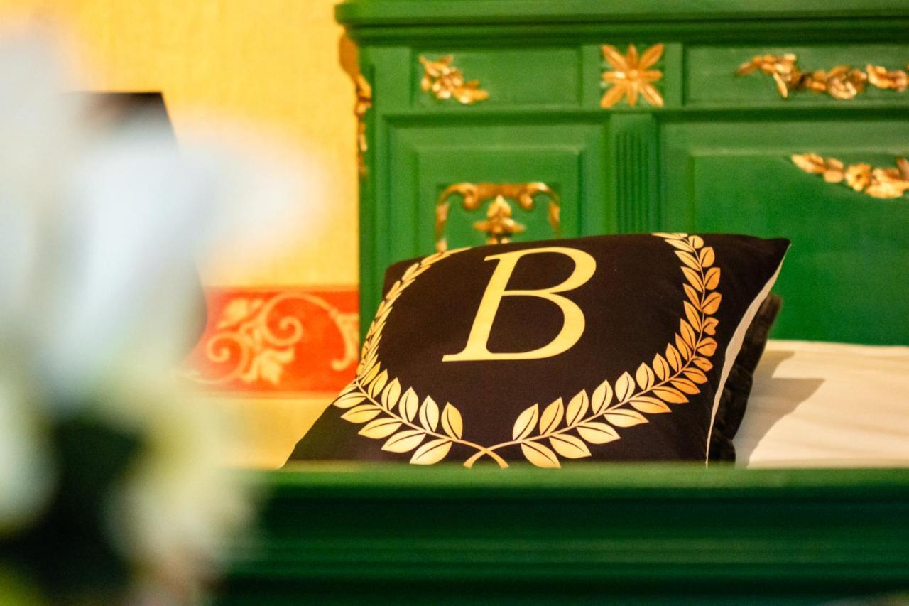 Hotel Le Baron Crémieu المظهر الخارجي الصورة